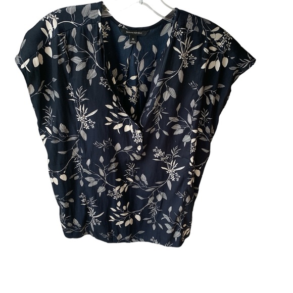 ⭐️Banana Republic Floral Dolman Blouse⭐️ - Picture 1 of 6